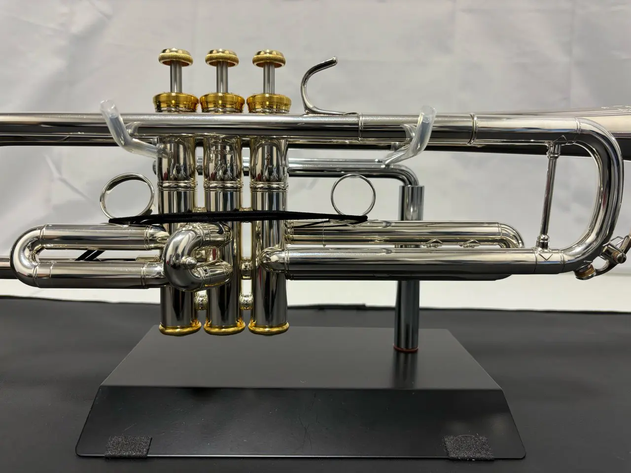 ヤマハ YTR135 トランペット本体 YAMAHA YTR-8335S B♭ トランペットYTR8335S Xenoシリーズ